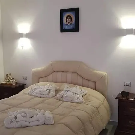 Apartment Giardinetto A Toledo Neapel